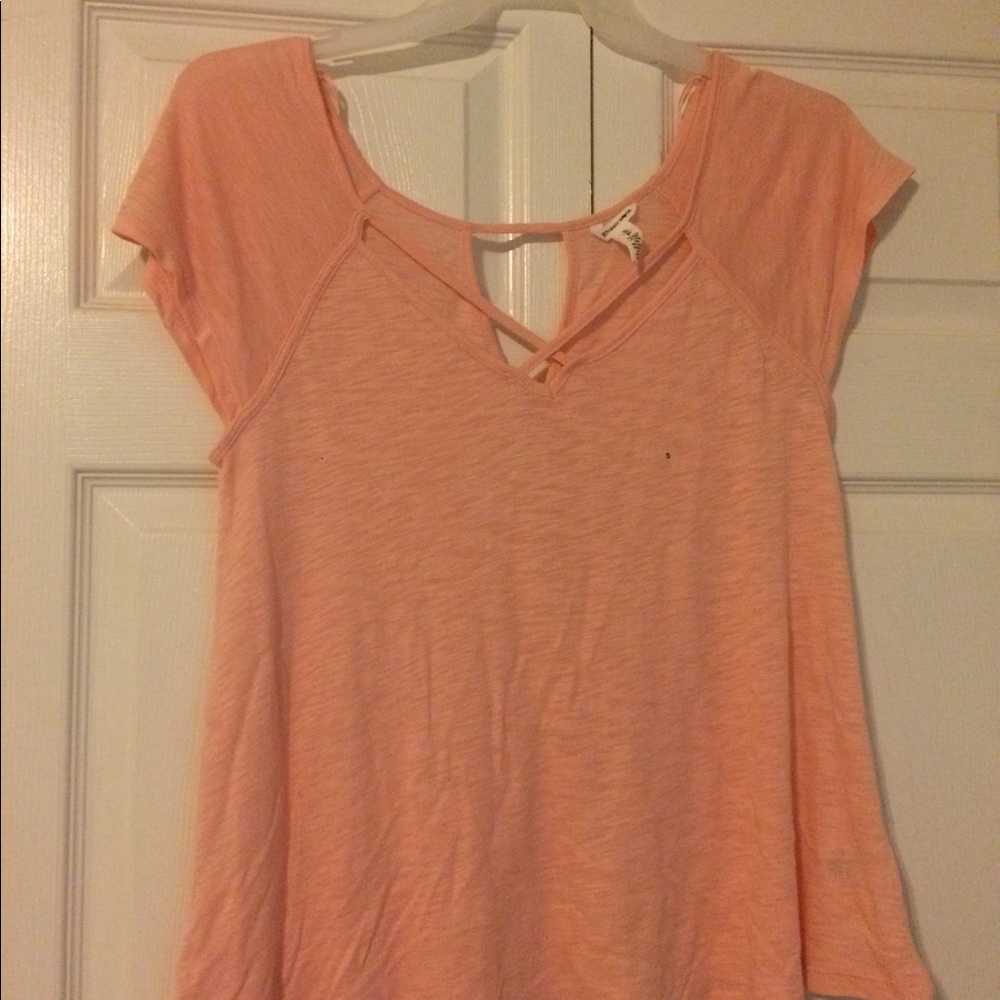 Light pink gym shirt